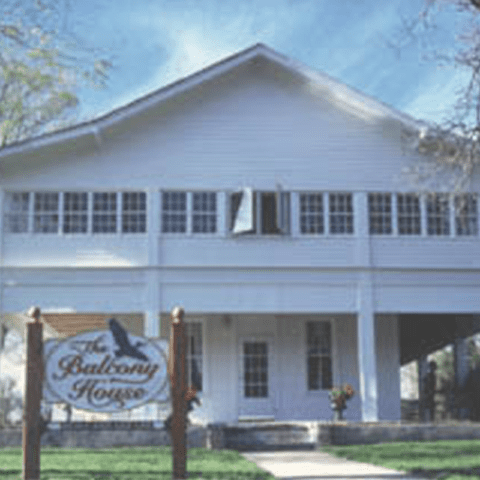 Balcony House B&B Nebraska - Nebraska B&B And Unique Lodging